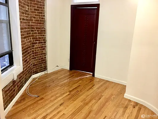 Rented by Oxford Property Group | media 10