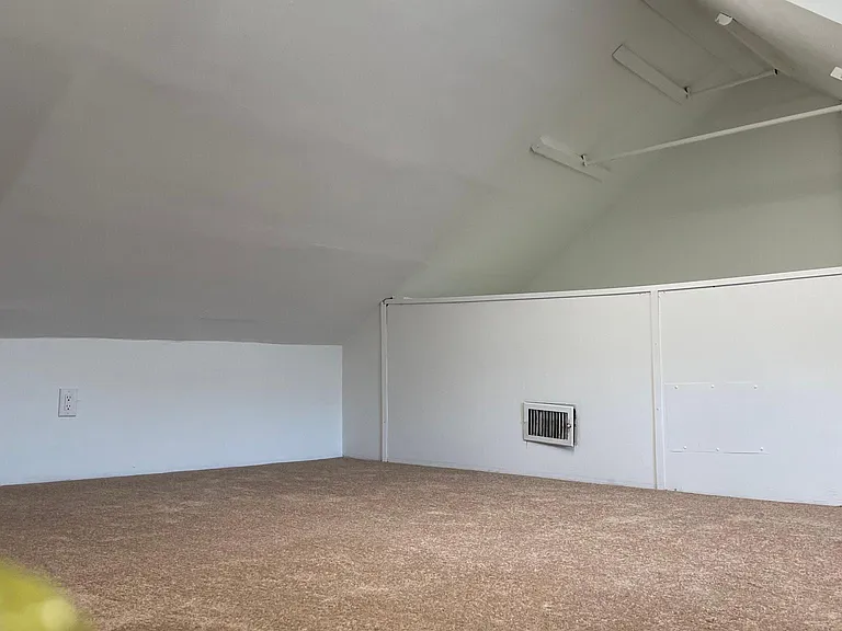 133 N 4th St #3R — Photo 8