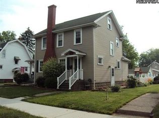 735 Oak St NW, New Philadelphia, OH