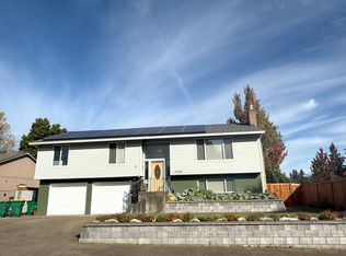 17215 SW Barcelona Way, Beaverton, OR 97007