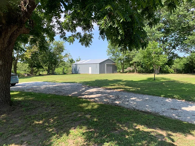 19248 Newton Rd — Photo 17