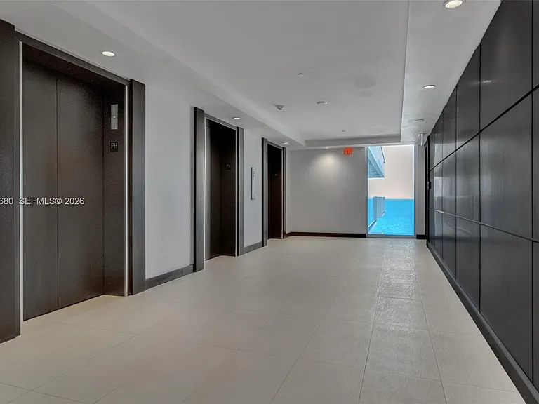 5701 Collins Ave #Penthouse 08 — Photo 28