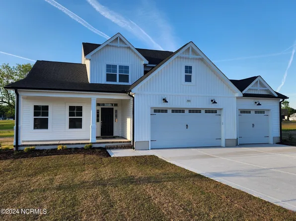 2820 Palamino Way, Grimesland, NC 27837