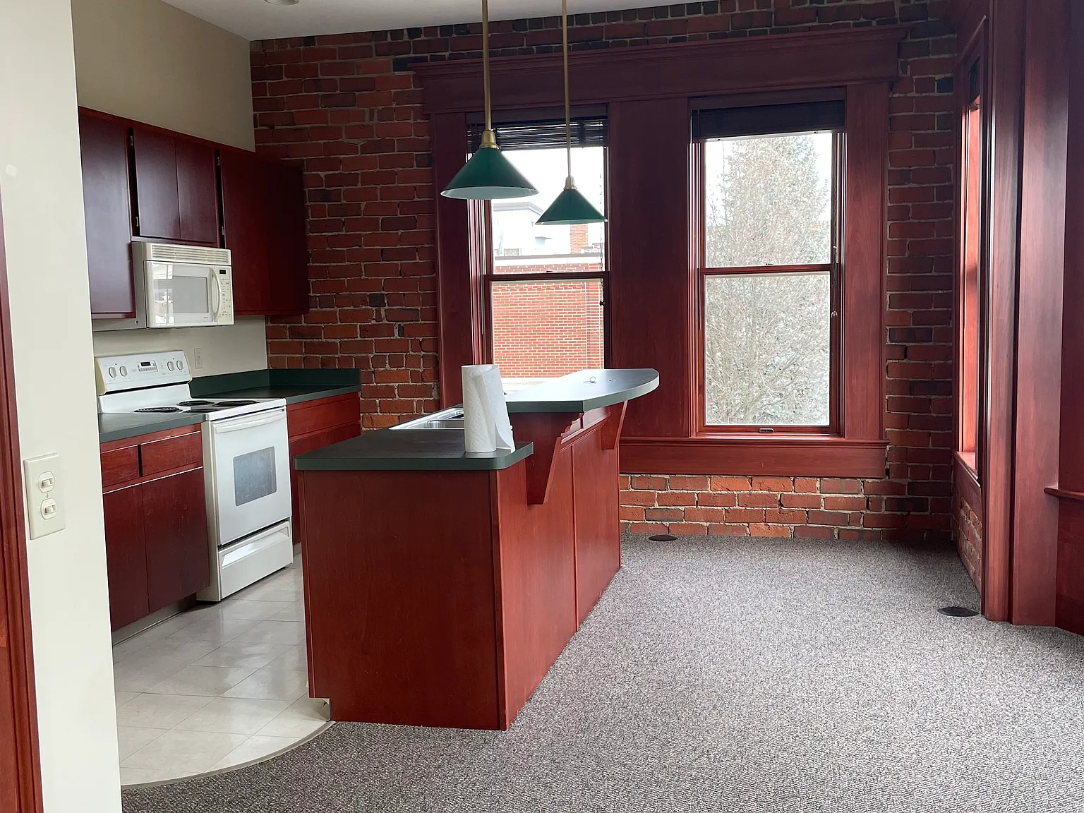 1 bed, 1008 sqft, $1,395 — Photo 4