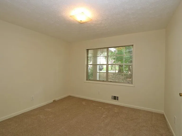 4215 Fawn Ln SE — Photo 19