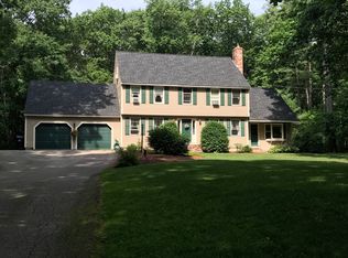 22 Woodcrest Dr, Hudson, NH 03051