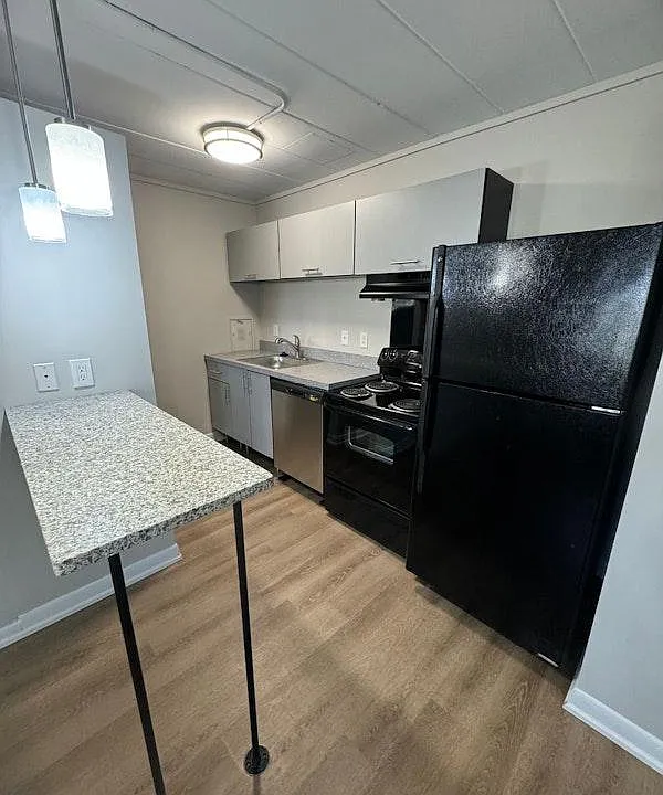 Walnut Manor Apartments