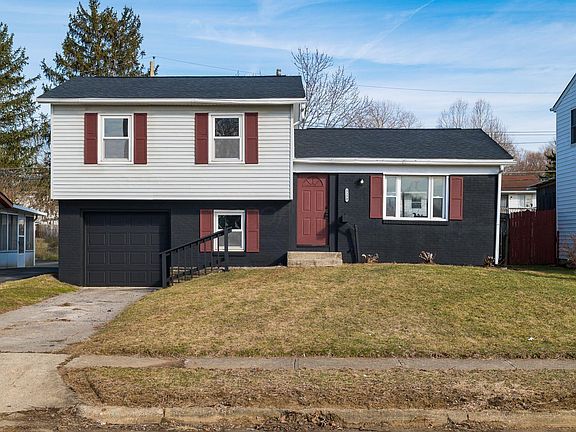 2nd image of 3390 Norwalk Rd