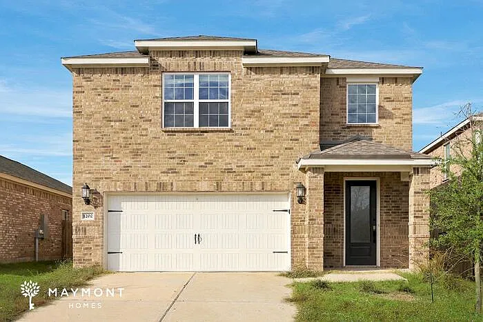1202 Ginsburg Ln