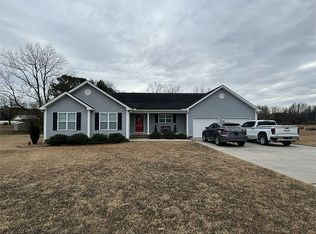129 Northgate Ln, Clinton, NC 28328