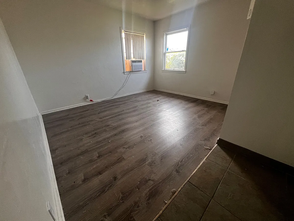 Building Photo - 301 Chestnut St #B