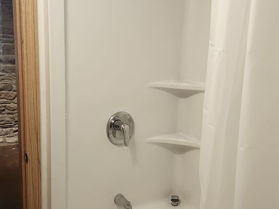 3rd image of 510 Nelbon Ave APT 1