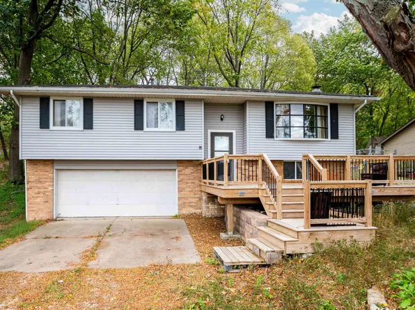 1100 Upper Spring Bay Rd, East Peoria, IL 61611