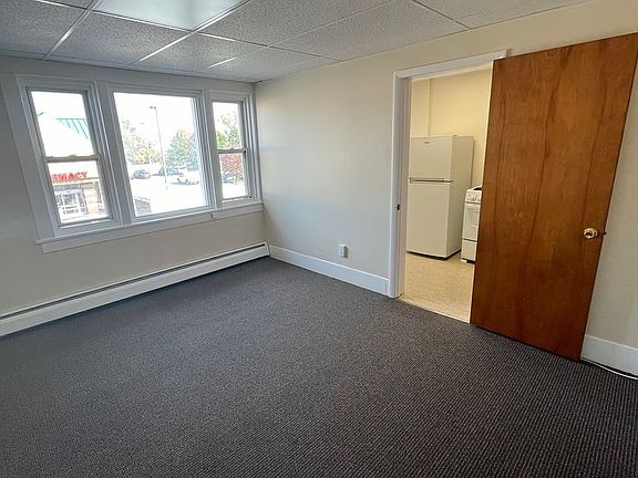 4th image of 1551 Hertel Ave #7