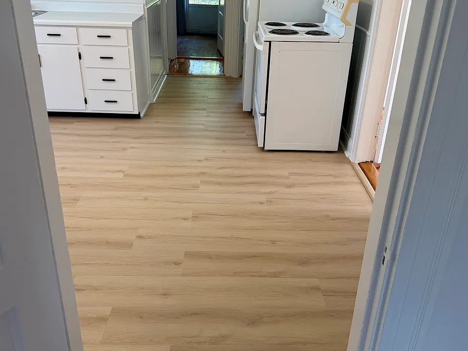 136 Glendale Rd #3