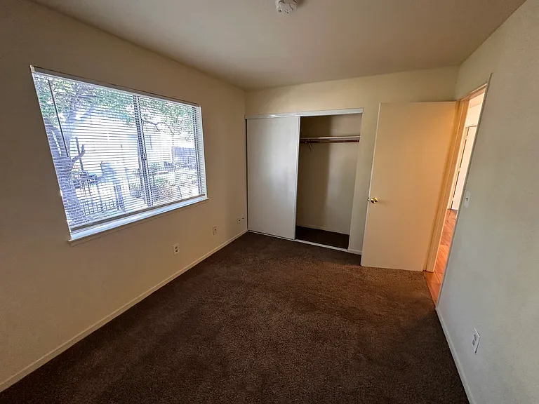 104 Davi Ave — Photo 9