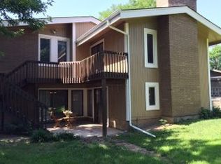 8230 E Overbrook Ln, Wichita, KS 67206