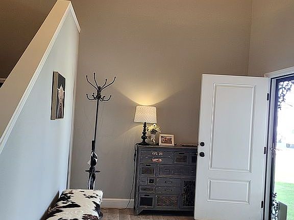 entry way- side view