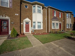 628 Creekside Ct, Chesapeake, VA 23320