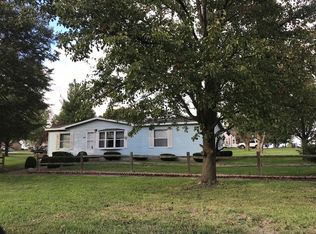 207 3rd St, Broadlands, IL 61816