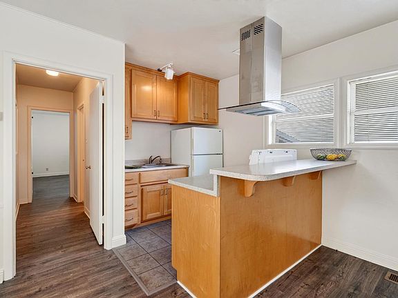 3rd image of 116 Clara Avenue