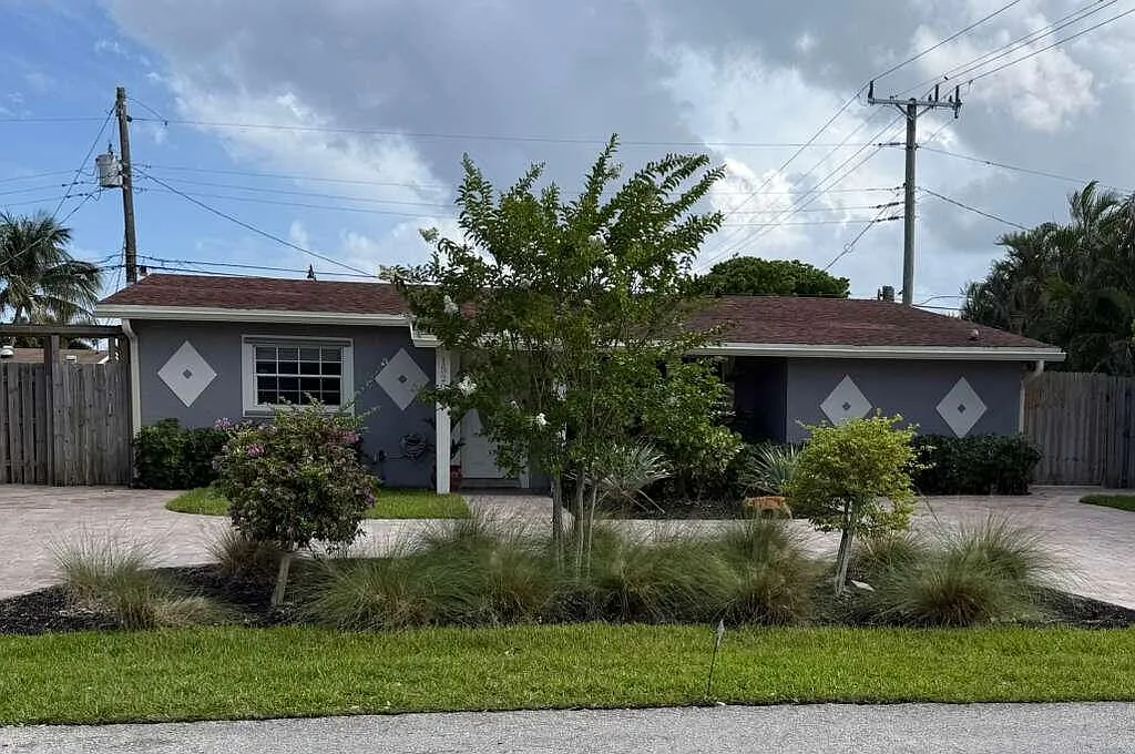 3 bed, 3.0 bath, 1254 sqft, $3,495 — Photo 3