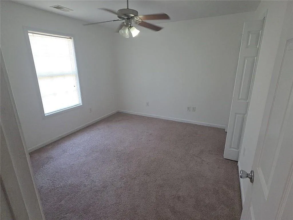 2 bed, 2.0 bath, 1092 sqft, $1,310 — Photo 3