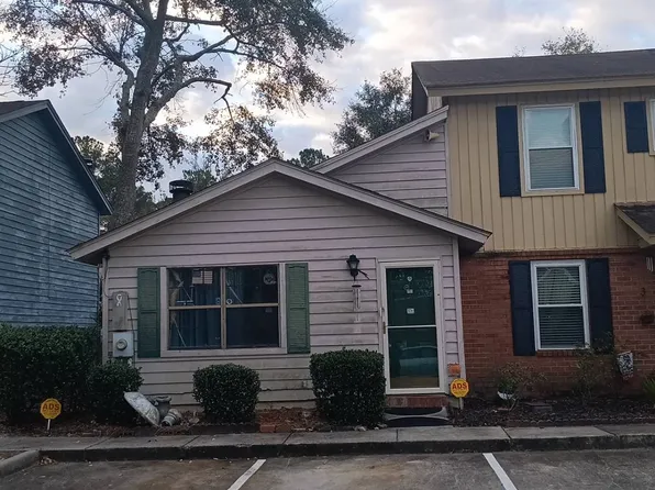 4 Seagull Ln, Savannah, GA 31419