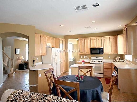4th image of 3071 Carbondale St