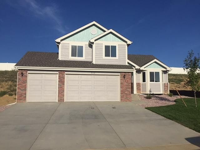1st image of 604 61st Ave