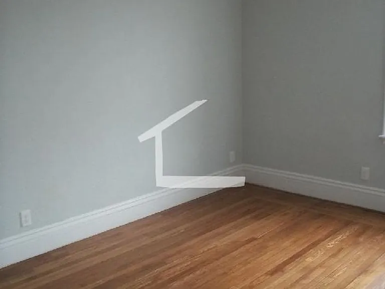 13 Babcock St #2B — Photo 2