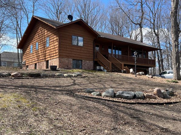 487 Shorewood Dr, Detroit Lakes, MN 56501