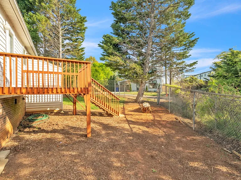 18 Genesis Ct #A — Photo 25