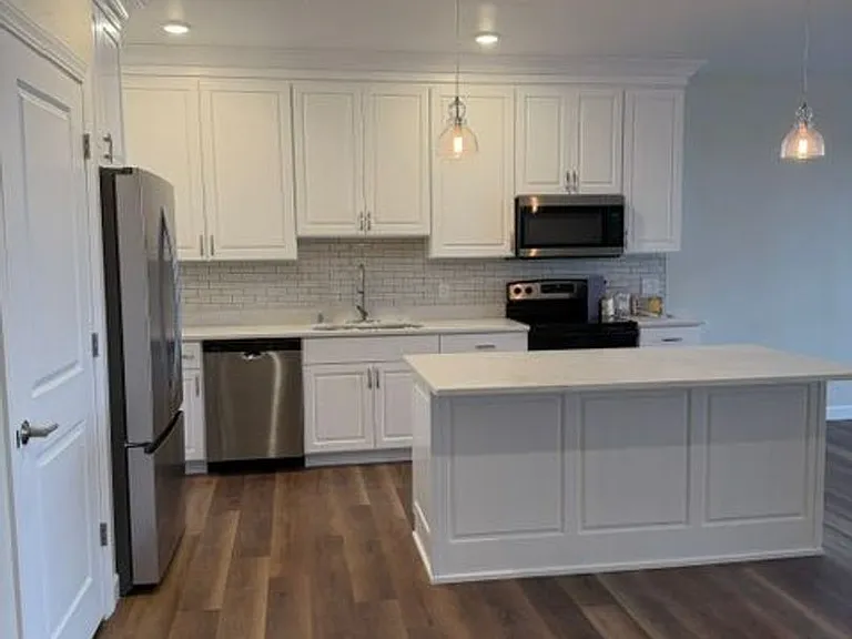 Brand New - War Eagle Apartments in the River Point District — Photo 64