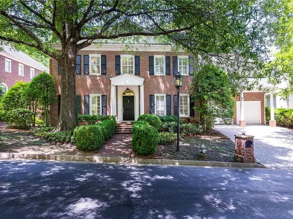 15 Old Paces Pl NW, Atlanta, GA 30327