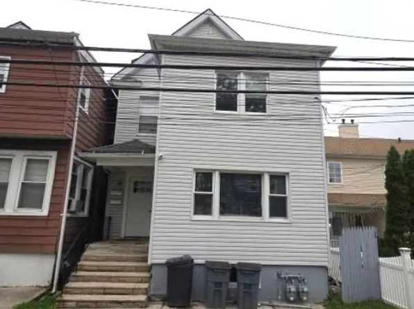 16 Cross St, Vauxhall, NJ 07088