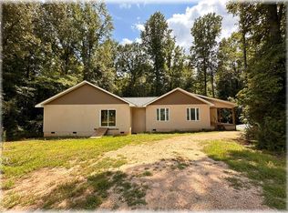212 Granite Dr, Seneca, SC 29678