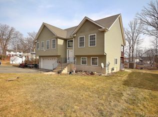 106 Logans Way, Maybrook, NY 12543