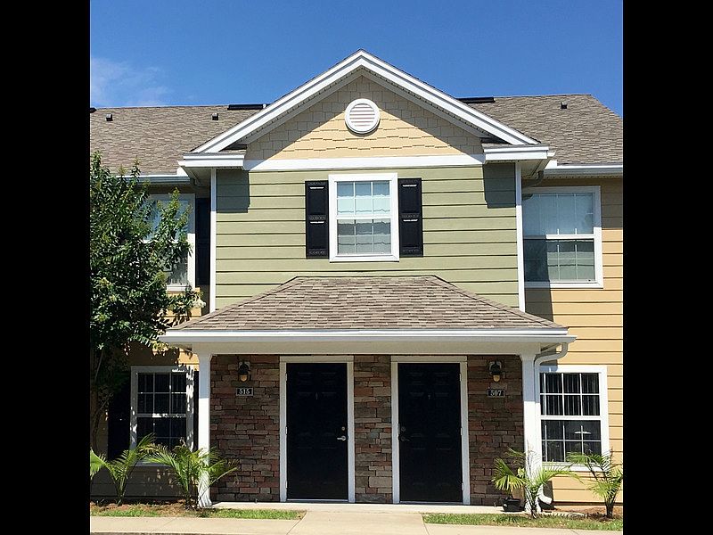 515 Lighthouse Rd - front elevation