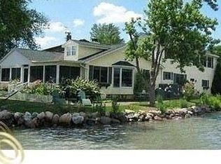 5503 Shore Dr, Orchard Lake, MI 48324