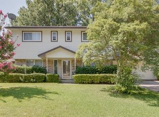 9944 Larchbrook Dr, Dallas, TX 75238