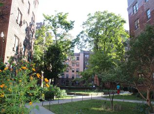 2752 Bronx Park E, Bronx, NY 10467