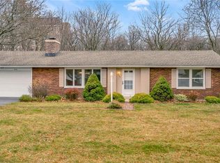 546 Fairway Dr, Lewiston, NY 14092