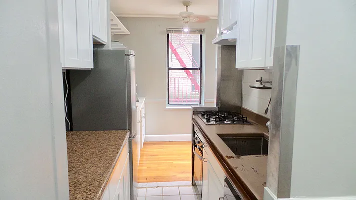 Rented by LG Realty Solutions Inc | media 10