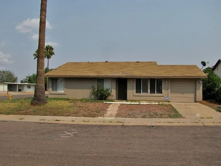 823 Plaza Encanto — Photo 2