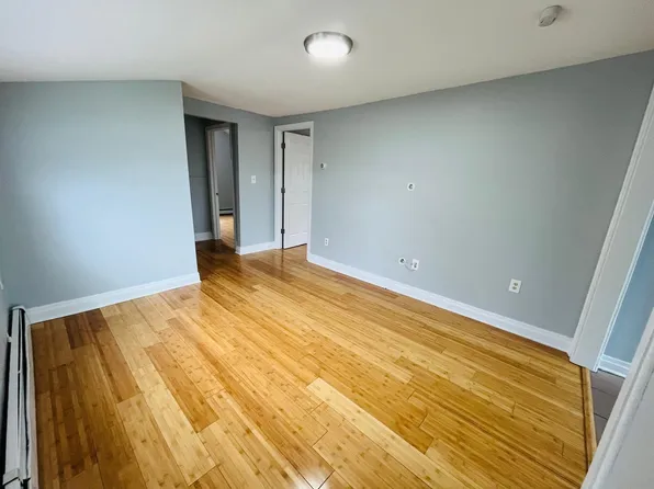 98 Bergen Avenue image 9 of 12