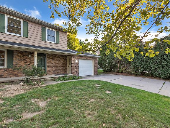 3rd image of 607 Woodingham Dr