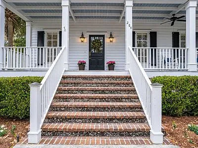 4 bed, 2.5 bath, 2740 sqft, $3,480 — Photo 4