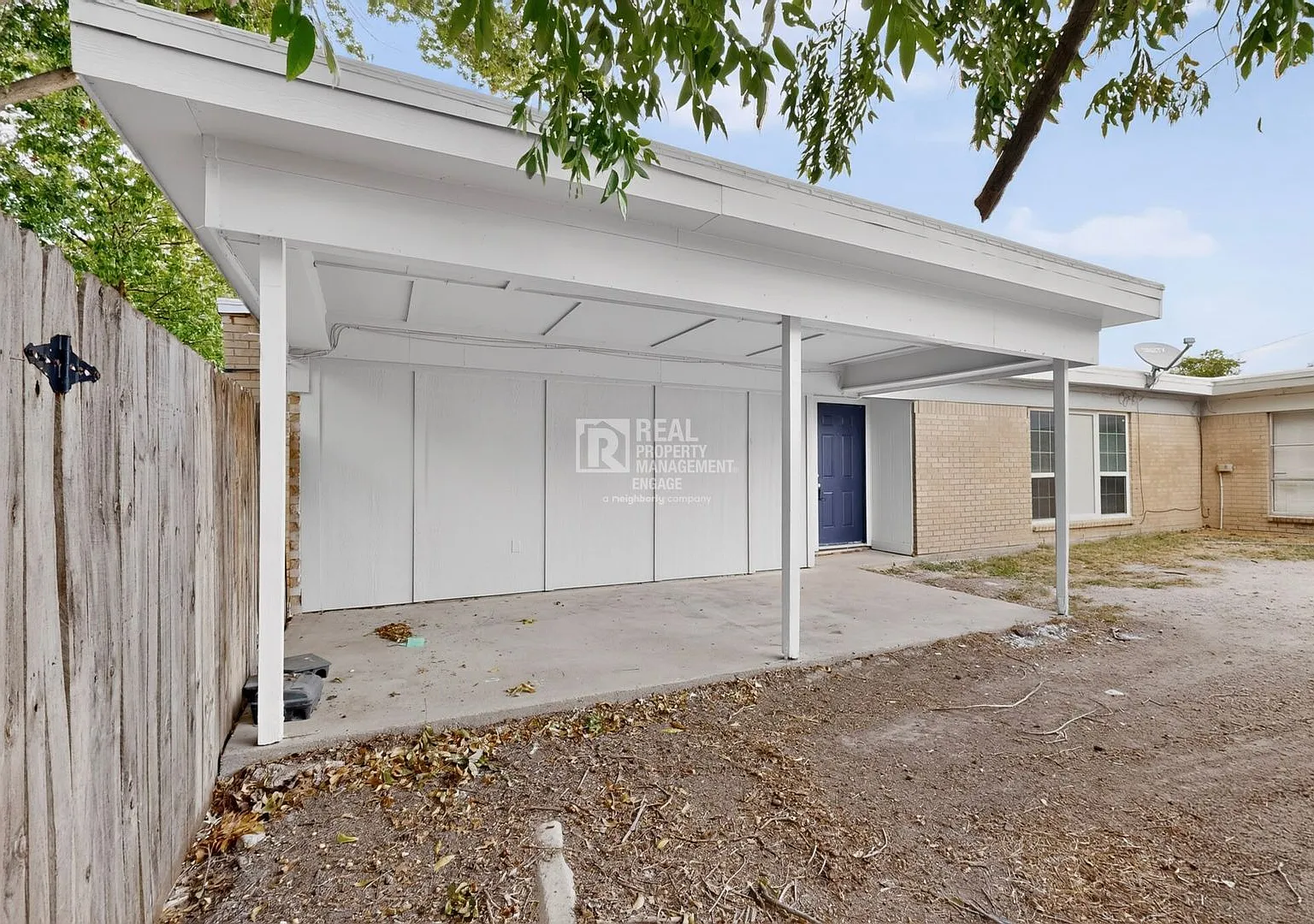6814 Trail Lake Drive — Photo 4