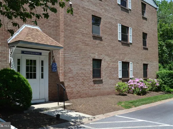 158 Woodstream Dr Building 5, Norristown, PA 19403